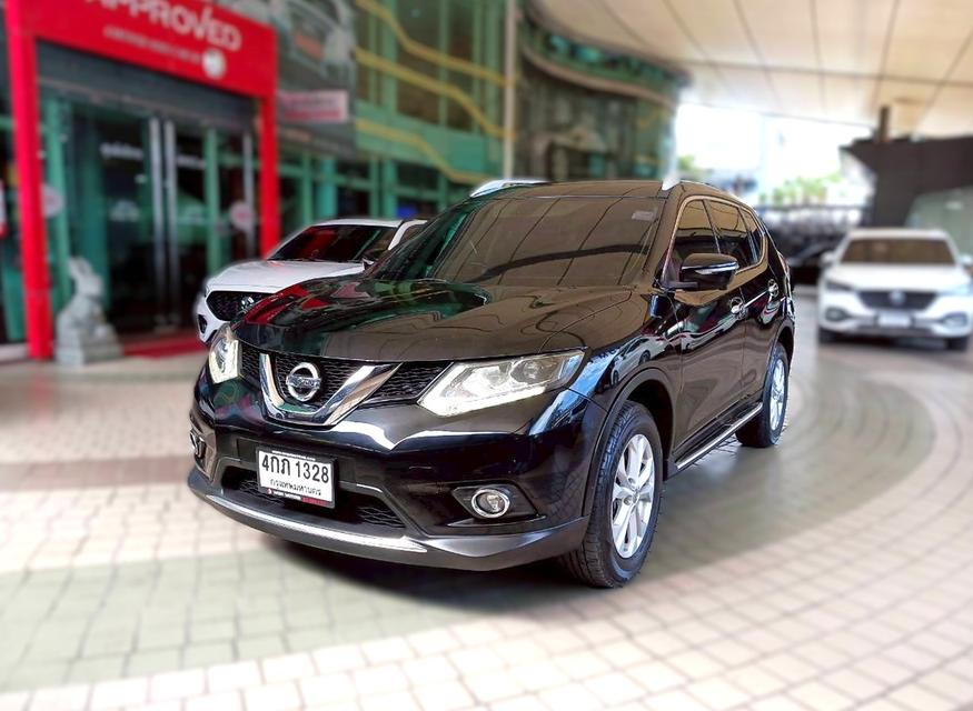 2015 Nissan X-Trail 2.0V 4WD รถสวยมือเดียวพร้อมใช้