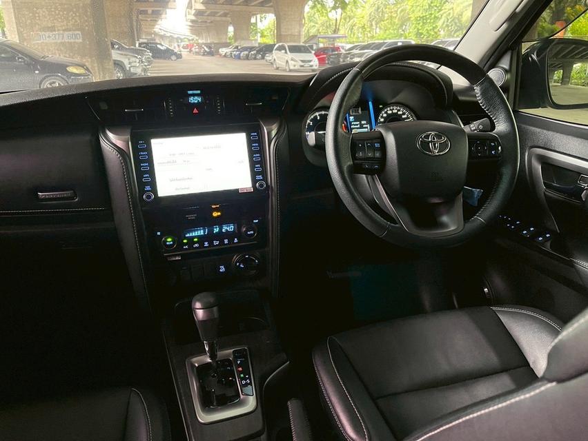 Toyota Fortuner 2.4V 4wd ปี21 10