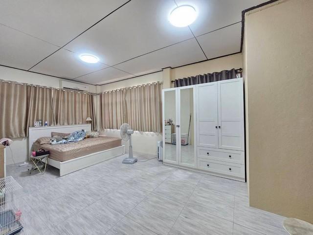 ขายบ้านเดี่ยวเนื้อที่ขนาดใหญ่เหมาะแก่การ รีโนเวท ขายตามสภาพค่ะ ติดขอบอ่างมาบประชัน พัทยา 3