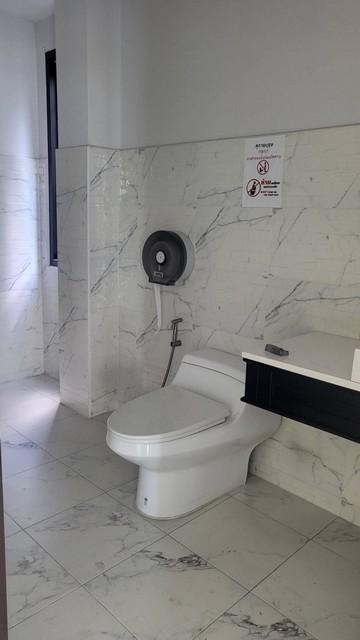 ให้เช่าอาคาร 4 ชั้น ริมถนนประดิษฐ์มนูธรรม เลียบด่วนเอกมัย-รามอินทรา ใกล้ เซ็นทรัลอีสต์วิลล์ ติดถนนใหญ่ ทำเลศักยภาพสูง เหมาะทำโชว์รูม สำนักงาน คลินิกคว 8