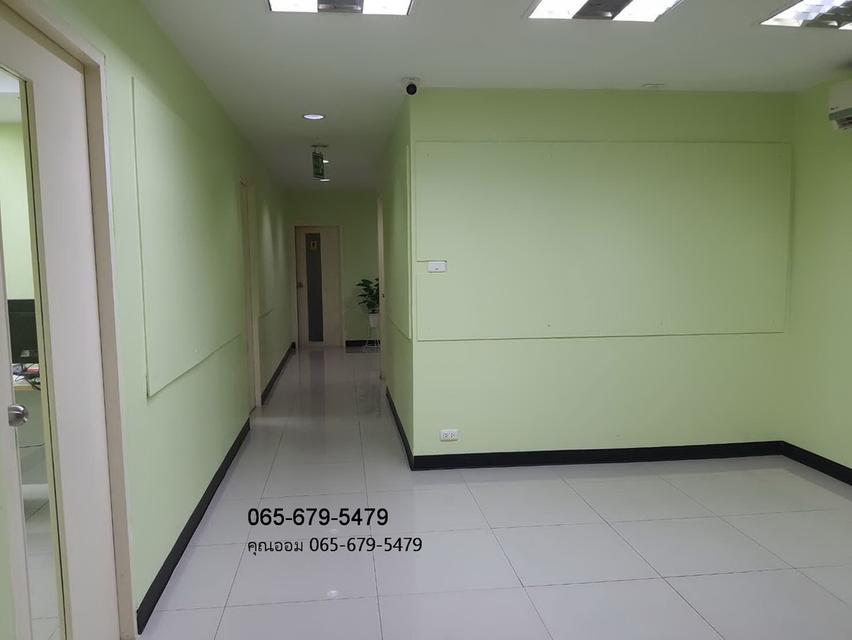 ให้เช่าอาคารพาณิชย์ 5 ชั้น ทำเลดีใกล้สถานี MRTรัชดาฯ  270 เมตร  อาคาร 5 ชั้น พร้อมดาดฟ้ามีหลังคา  10