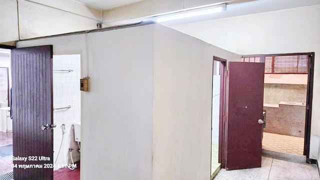 ทองหล่อ สุขุมวิท38-48 ให้เช่าอาคาร 3คูหา 4ชั้น Hostel 18ห้อง 800ตรม. BTSเอกมัย 349ม. 7-Eleven130ม. รพ. สมิติเวช สุขุมวิท 5