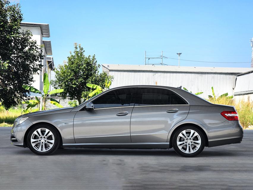 Mecerdes Benz W212 E250 CGI เบนซิน  ปี 2011 4