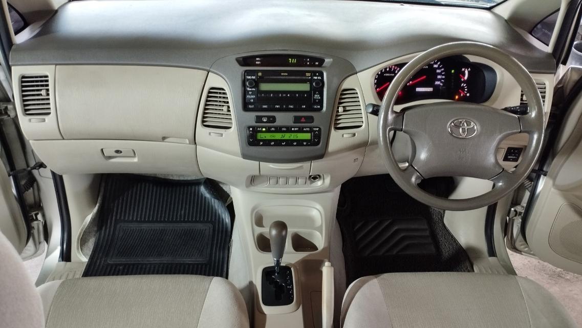 รถครอบบครัว MPV Toyota Innova 2.0G ปี10 2