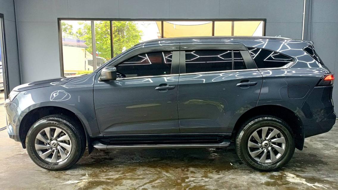 Isuzu MU-X 1.9DVD ปี23