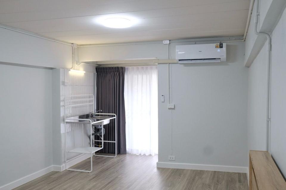 ขายคอนโด ไดมอนด์รัชดาเพลส2 ชั้น 6 เฟอร์ฯครบ พร้อมเข้าอยู่ ทำเลดีใกล้ MRT สถานีลาดพร้าว 3