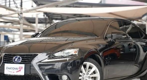 Lexus IS 300h สวยเหมือนมือหนึ่ง 2