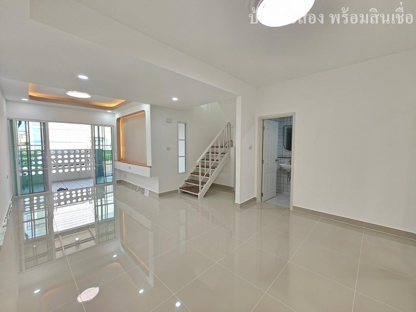 หมู่บ้านเดอะคัลเลอร์ คลอง4 6