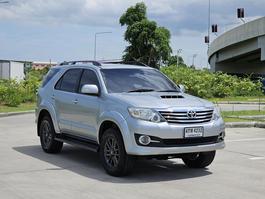 TOYOTA FORTUNER 2.5 V ปี2014 สีเทา 4