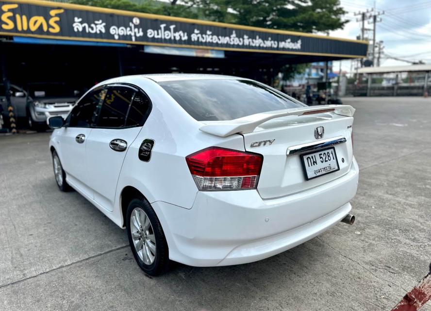 ขายรถเก๋งสีขาว Honda City ปี 2010 4