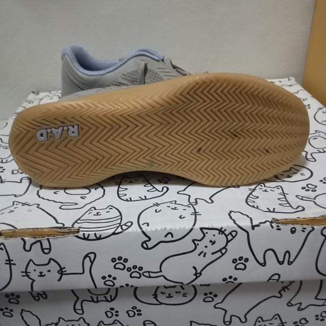 รองเท้าผ้าใบผู้ชายมือสอง รูปที่ 6