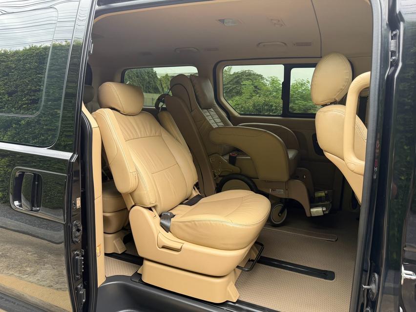 2017 HYUNDAI H1, ELITE โฉม MMC (สีดำ รูปที่ 14
