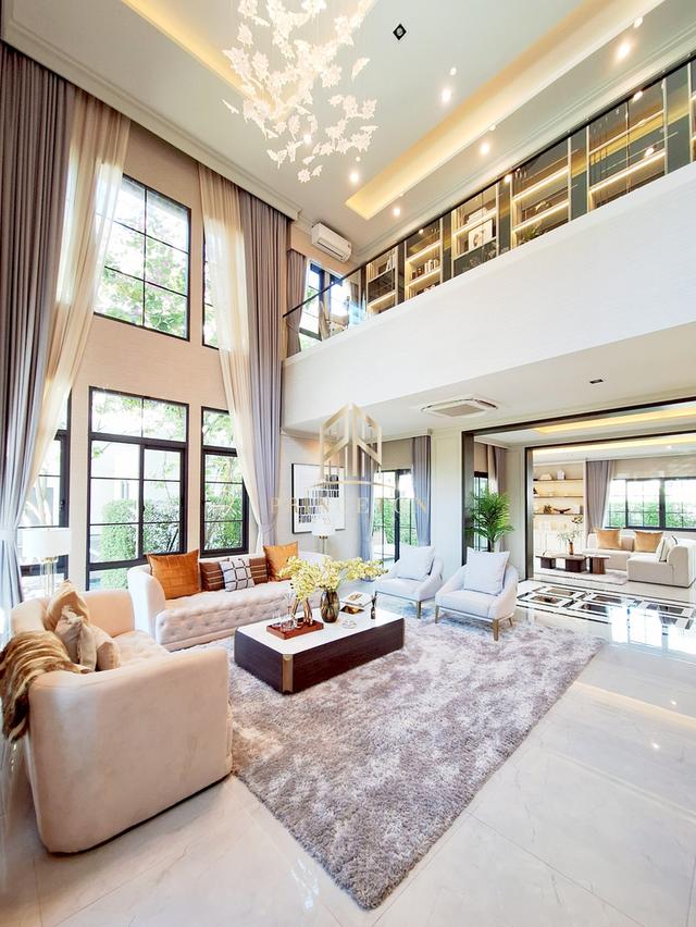 Luxury English-Style Detached House – The City Bangna 2 4