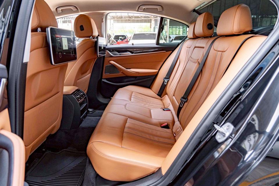 รหัสรถ NP1738 รุ่นรถ : BMW 530e Luxury 2.0ปีรถ : 2019 รูปที่ 15