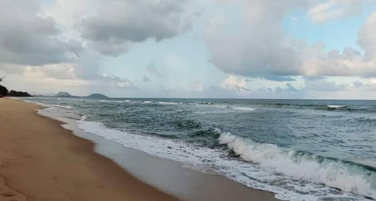 ขายด่วน ที่ดิน ติดทะเล เดินลงหาดได้เลย ตำบลธงชัย ประจวบคีรีขันธ์  5