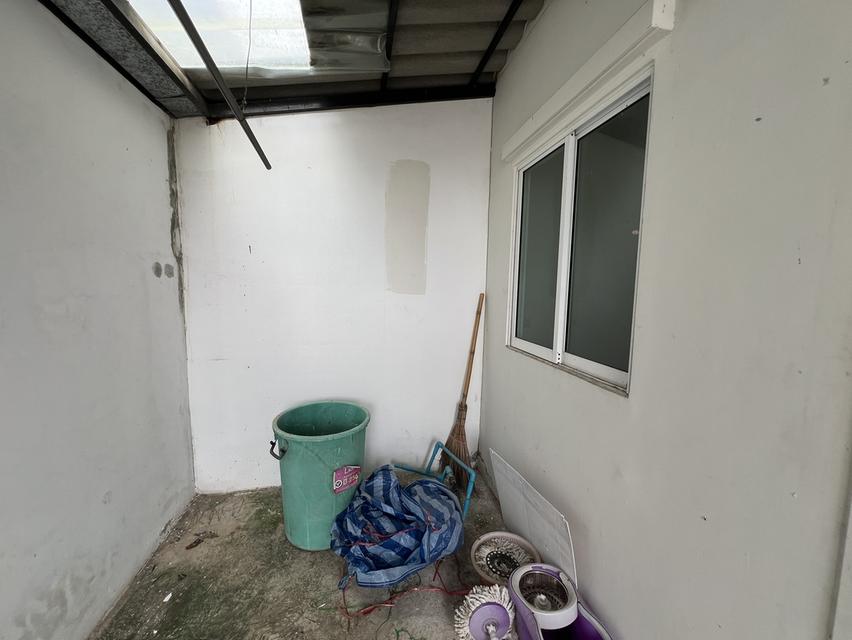 บ้านทาวน์เฮ้าส์ 2 ชั้น 3 ห้องนอน 2 ห้องน้ำ 2 จอด 16