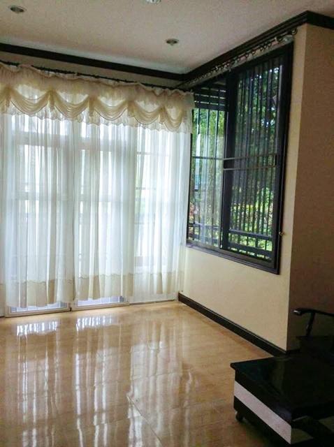 กรุงเทพกรีฑา5-7-9 บ้านเดี่ยว 2 ชั้นหลังมุม 4นอน 40 ตร.วา. MRTแยกลำสาลี 800 ม. 160 ตร.ม. 3 น้ำ พร้อมเฟอร์ฯ . รร.นานาชาติเ 8