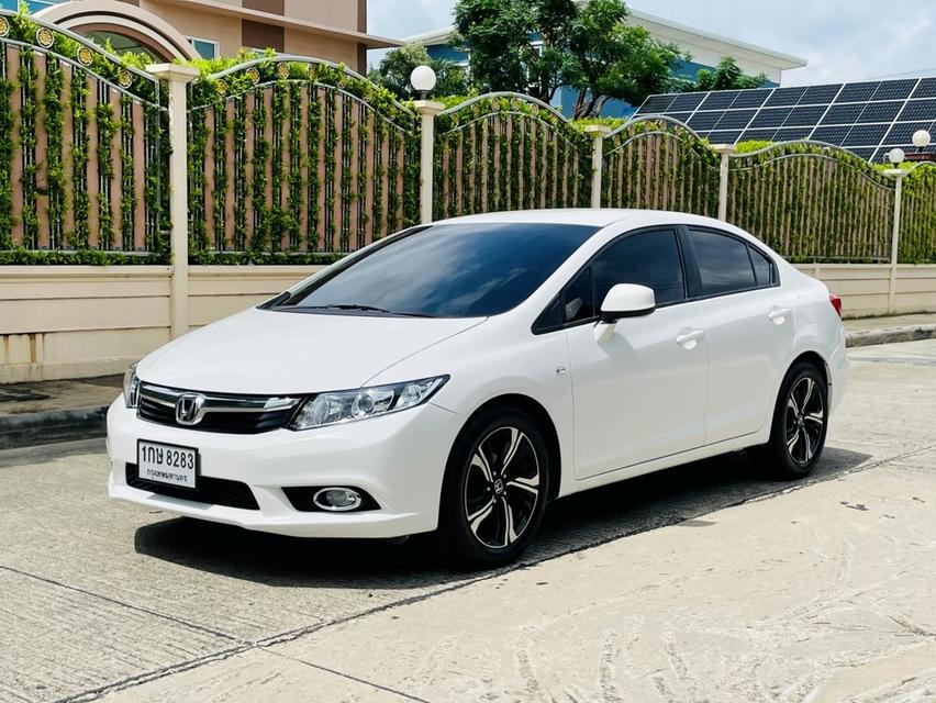 HONDA CIVIC 1.8 S (โฉมFB) ปี 2013 เกียร์AUTO รถสวยมือเดียว