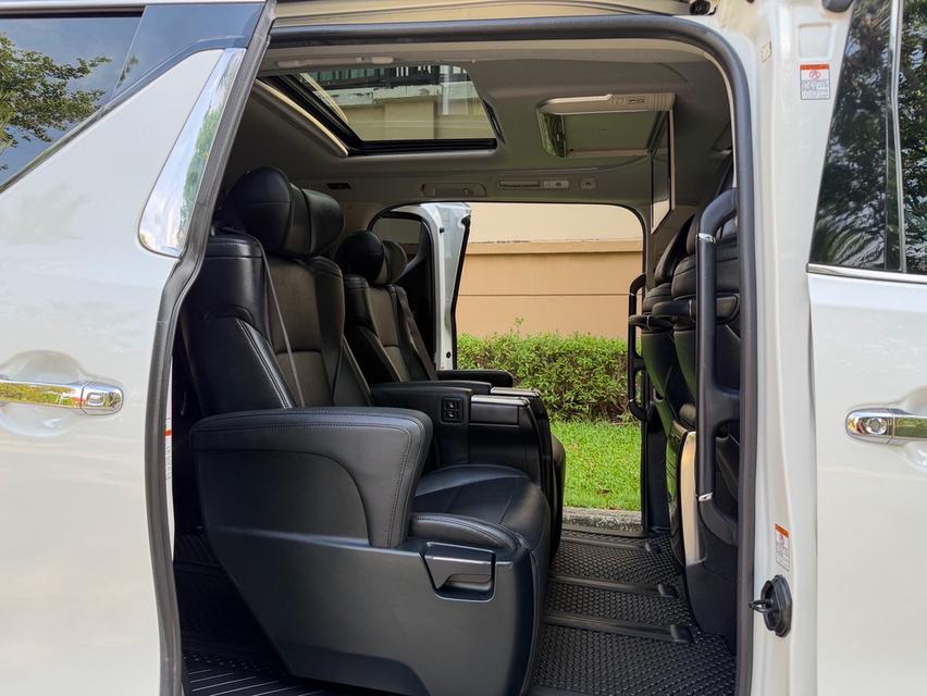 Toyota Alphard 2.5 SC Package ปี 2022 โฉม Minorchange Top สุด ออฟชั่นเต็ม ใช้งาน 5 หมื่นโลประวัติครบ เจ้าของเดียว รูปที่ 14