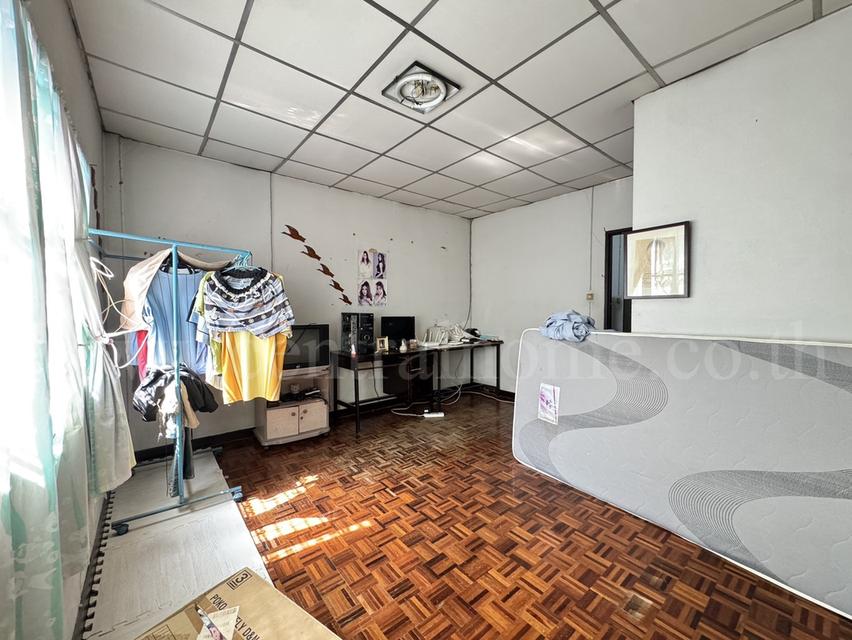 ทาวน์เฮ้าส์ รุ่งเรืองเฮ้าส์ พหลโยธิน 54 ใกล้ BTS สะพานใหม่ 8