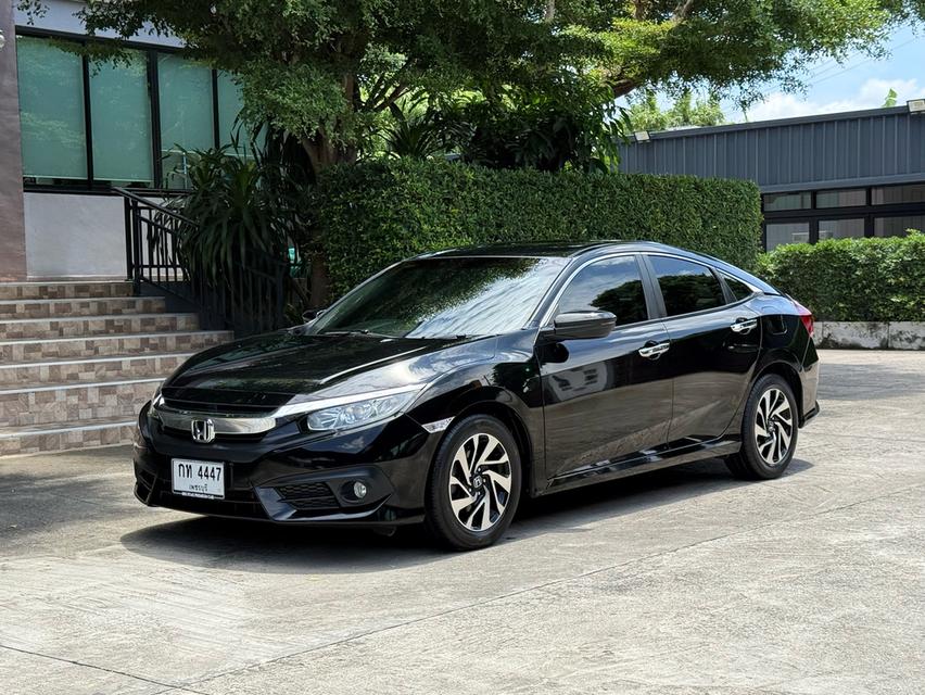 2018 HONDA CIVIC FC 1.8 EL รถมือเดียวออกป้ายแดง รถวิ่งน้อย เข้าศูนย์ทุกระยะ ไม่เคยมีอุบัติเหตุครับ 4