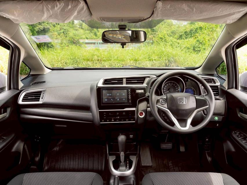 Honda jazz ปี 20 รถสวย สภาพสวย 11