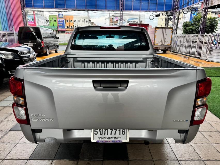 ISUZU D-MAX CAB-4 1.9 S AT 2023 4