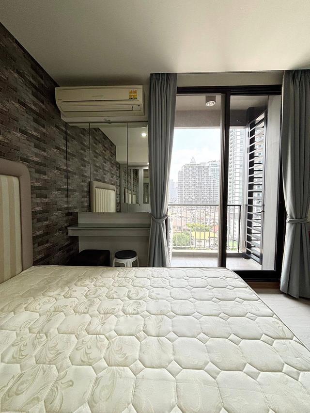 The Editor BTS Saphan Khwai 11