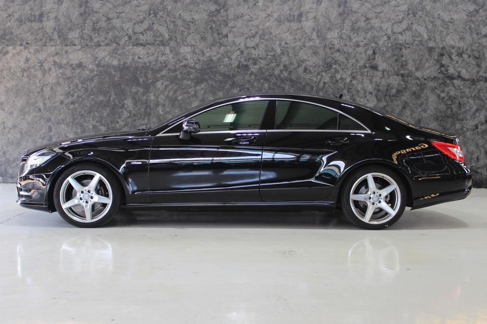 รหัสรถ JRS9241 หล่อขนาดนี้จะอดใจไหวหรอ กับ Benz CLS 250CDI 2012