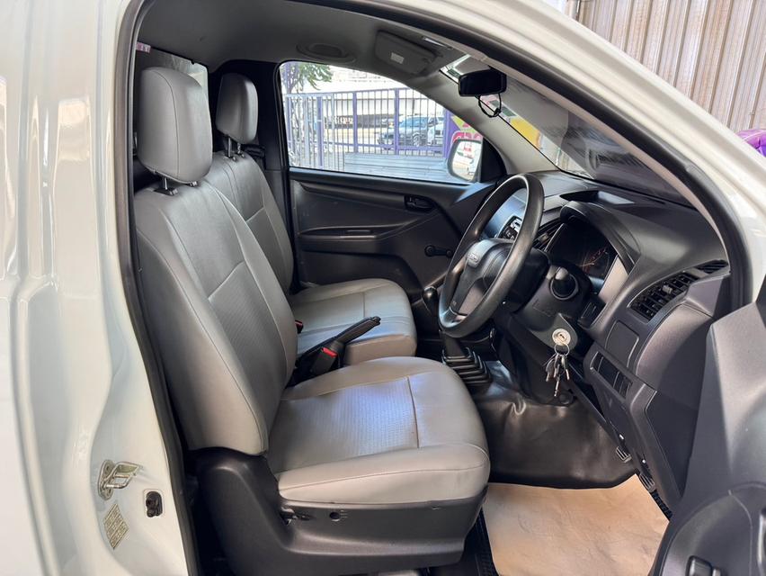 ISUZU D-MAX SPARK 1.9 B MT 2019 8