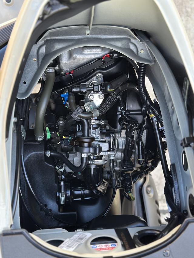 มอเตอร์ไซค์ Vespa Lx125 i-get รูปที่ 14