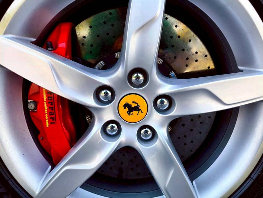รหัสรถ KPV4860 2015 FERRARI CALIFORNIA T 3.9 สีขาว ภายในแดง 13