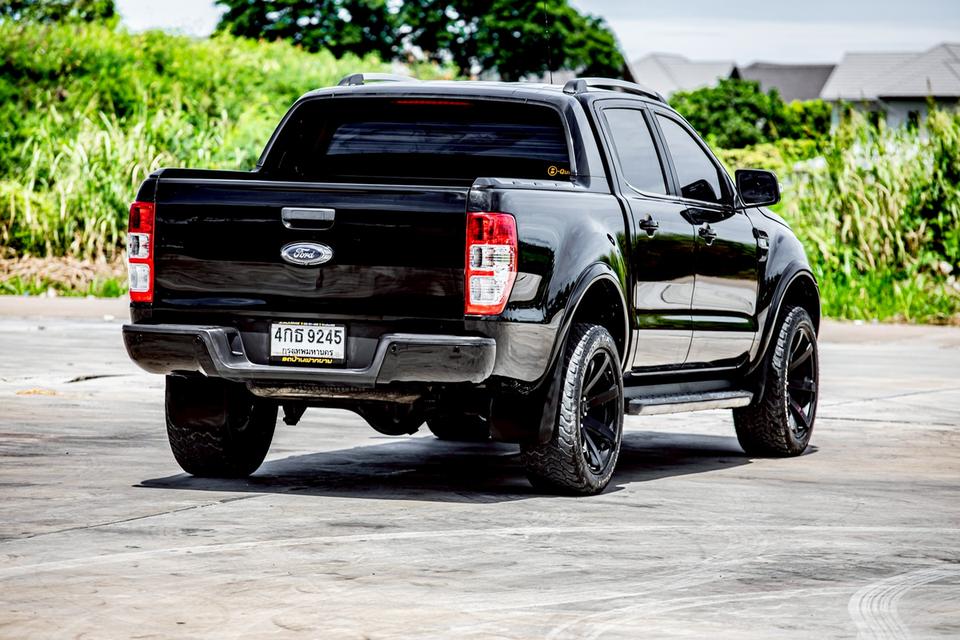 Ford Ranger 2.2 Wildtrak Hi-Lander Double Cab เกียร์ AT ปี 2015 สีดำ