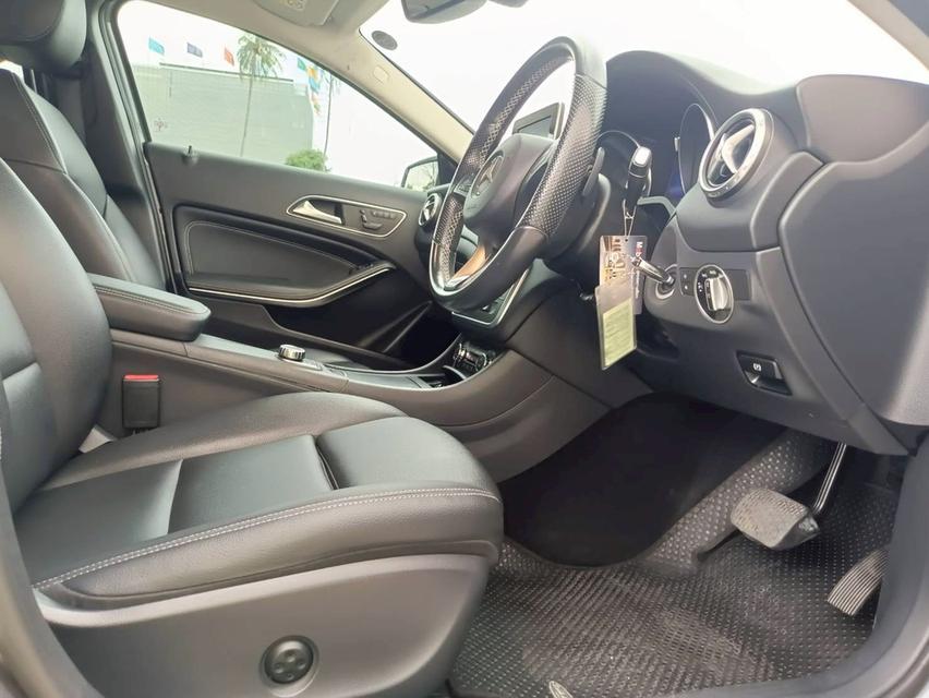 Mercedes Benz GLA200 ปี 2016. ไมล์ 8x,xxx km 13