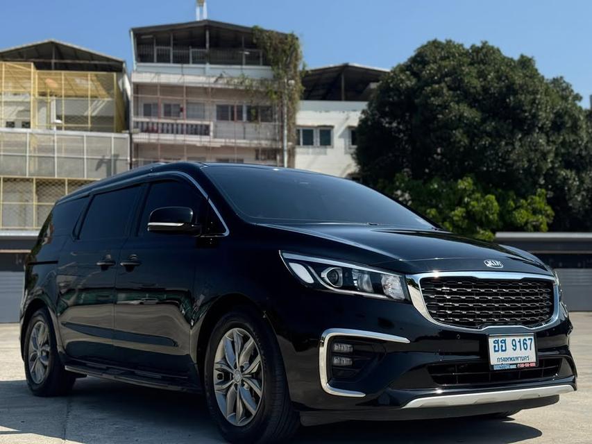 Kia Carnival 2.2 Ex สีดำ 2022รถบ้านสภาพดี  8