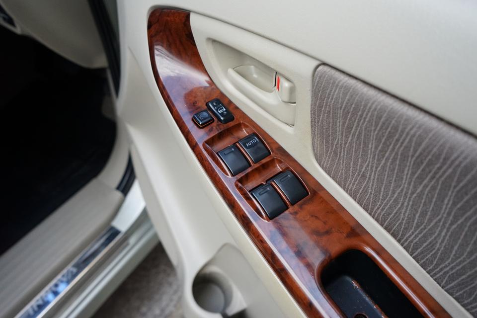 2012 TOYOTA INNOVA 2.0G OPTION 12