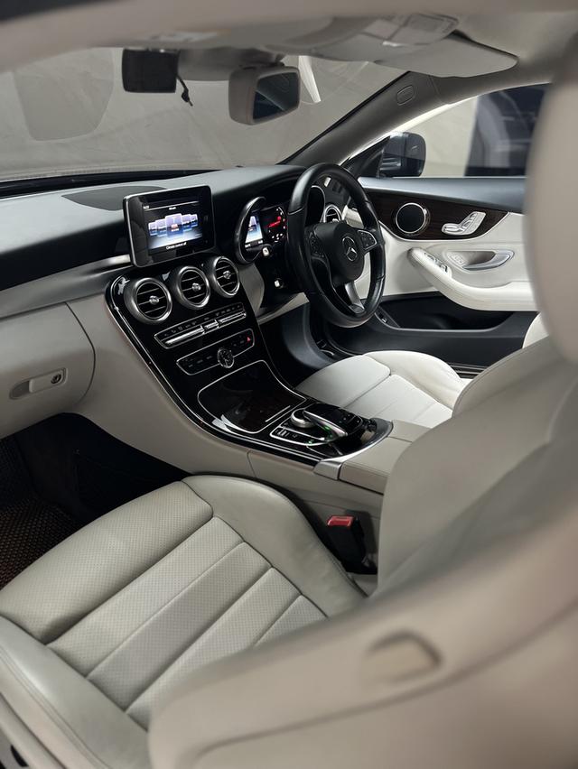 Benz C250 Coupe Sport 4