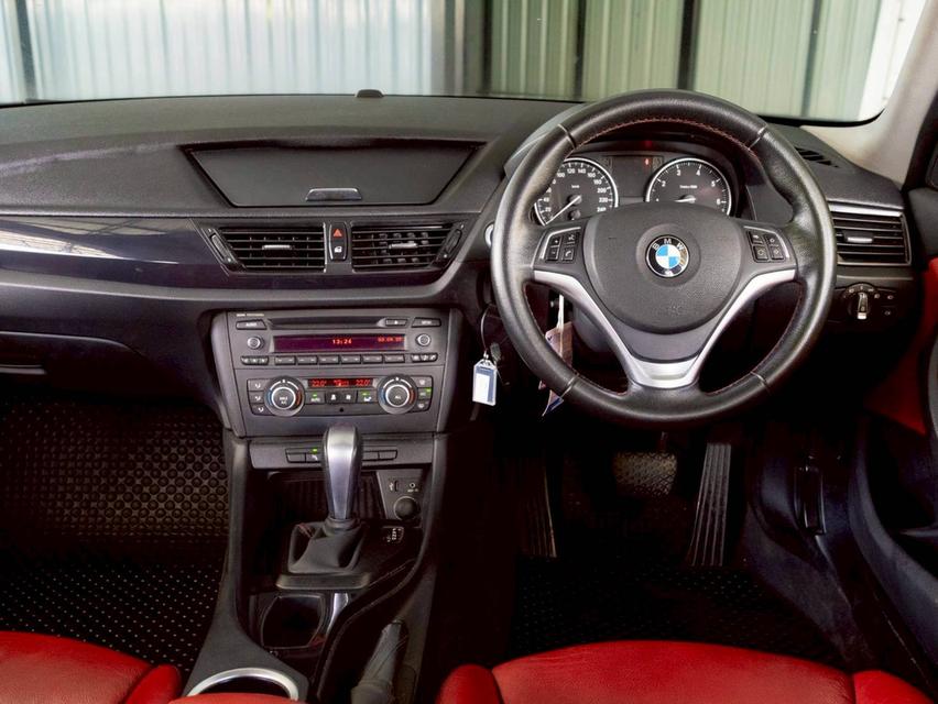 BMW X1 sDrive 18i Sport ปีจด 2015 10