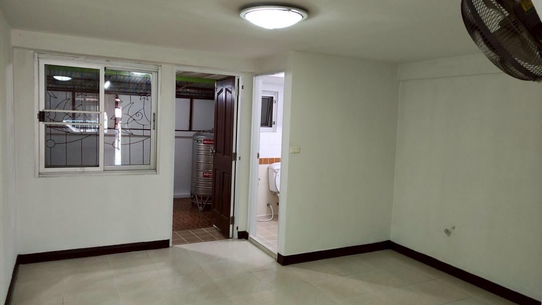 ให้เช่าทาวน์โฮม 3 ชั้น 18 ตร.ว. แฮปปี้แลนด์ แกรนวิลล์ ซ.ลาดพร้าว 101 ใกล้เลียบด่วน 5