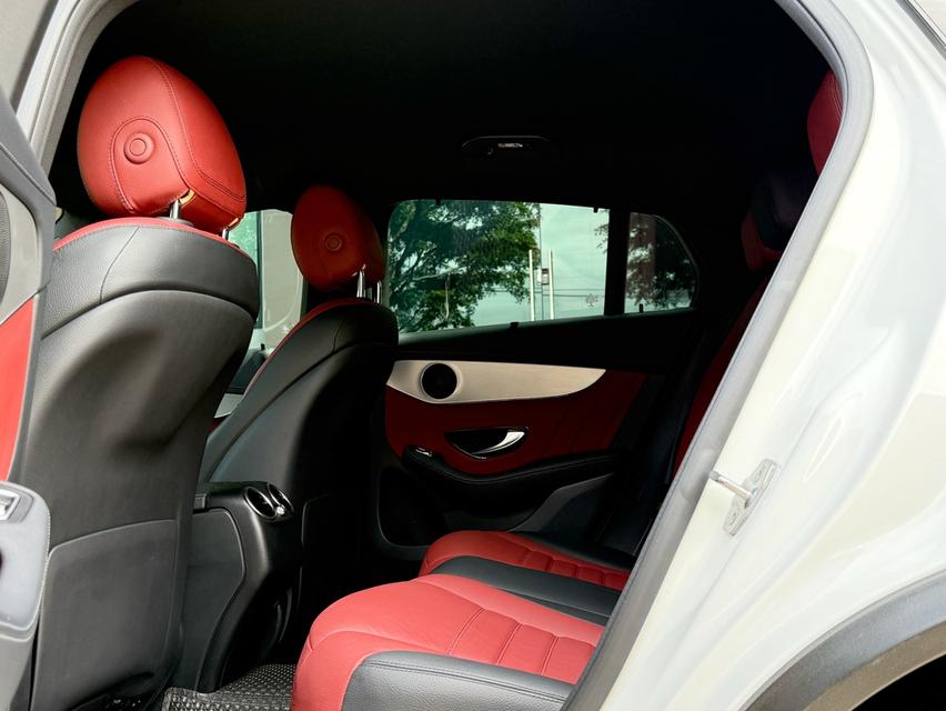 2021 BENZ GLC 220D COUPE AMG DYNAMIC รถมือเดียว สภาพป้ายแดง วิ่งน้อยเพียง 50,000 กม รถไม่มีอุบัติเหตุครับ 14