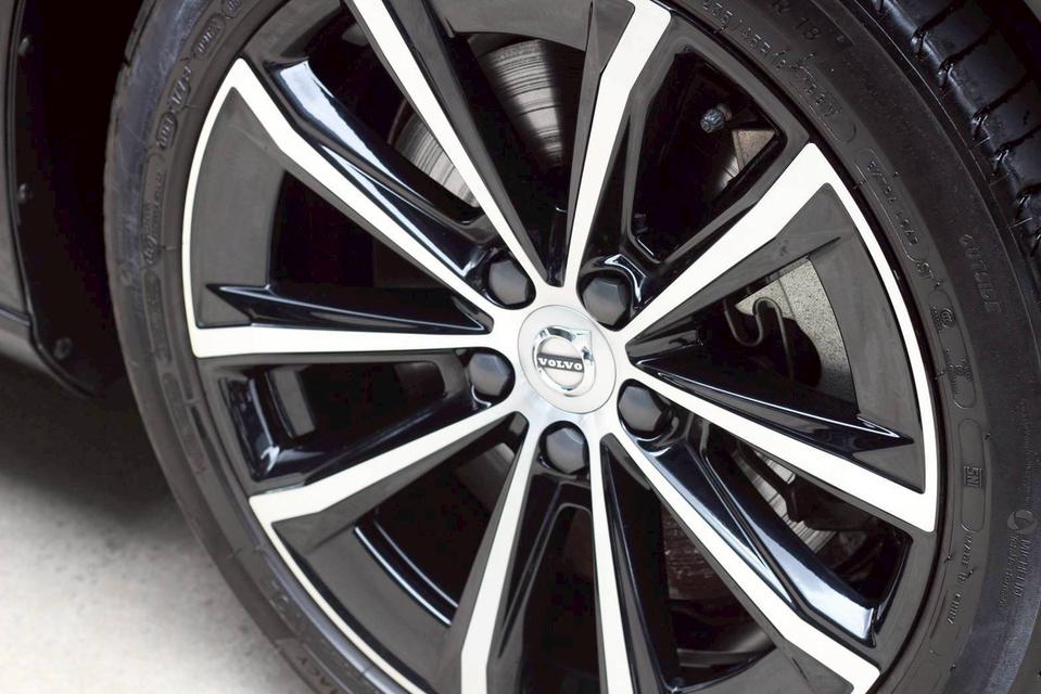 2023 Volvo V60 2.0 Recharge Plus Dark T8 4WD Plug-in Hybrid รถใหม่ ประหยัดไปเกือบล้านบาท 7