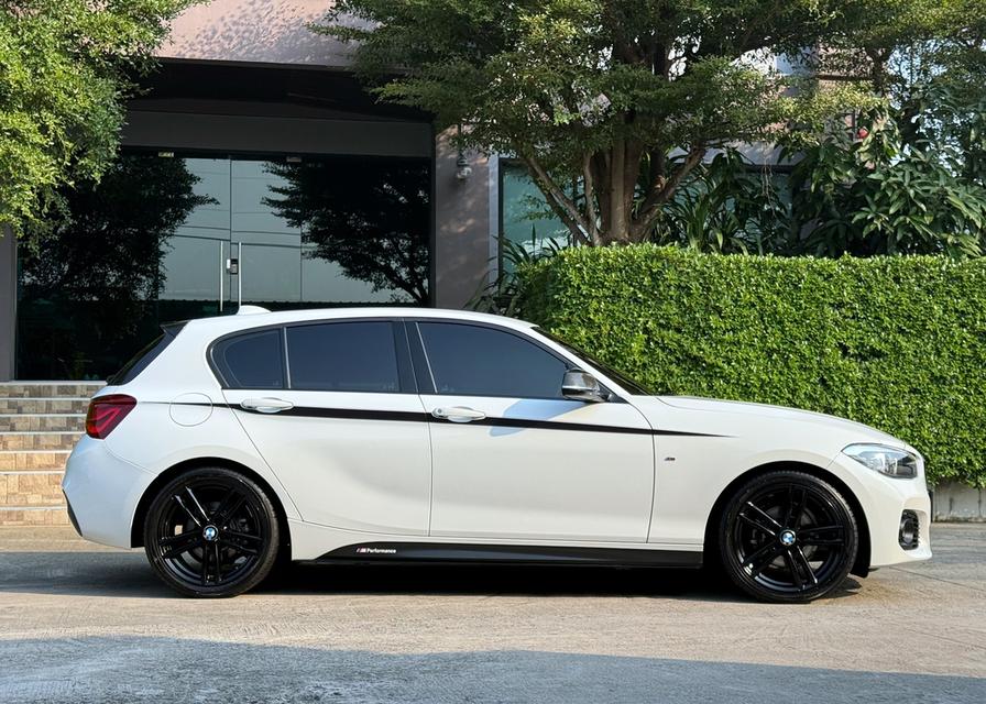 2019 BMW 118I M PERFORMANCE รถมือเดียว 70,000 กม รถเข้าศูนย์ตรงระยะ รถไม่เคยมีอุบัติเหตุครับ รูปที่ 2