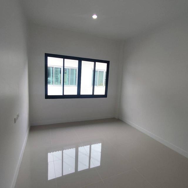 ขายบ้านทาวน์เฮ้าส์ 2ชั้น หมู่บ้านราชพฤกษ์ ลาดกระบัง-สุวรรณภูมิ ฉลองกรุง61  ถนนฉลองกรุง แขวงลำปลาทิว เขตลาดกระบัง กรุงเทพ 14