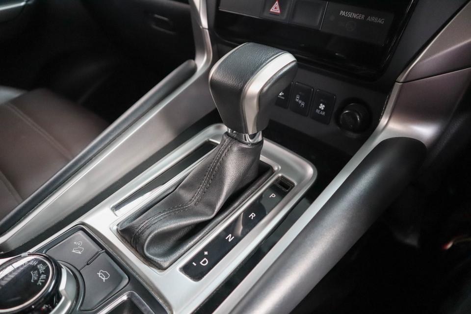 MITSUBISHI PAJERO 2.4 GT PREMIUM ELITE EDITION 4WD 2019 6