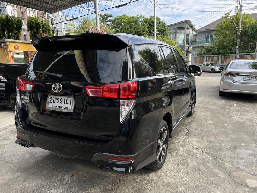 Toyota INNOVA 2.8 Crysta Premium  6