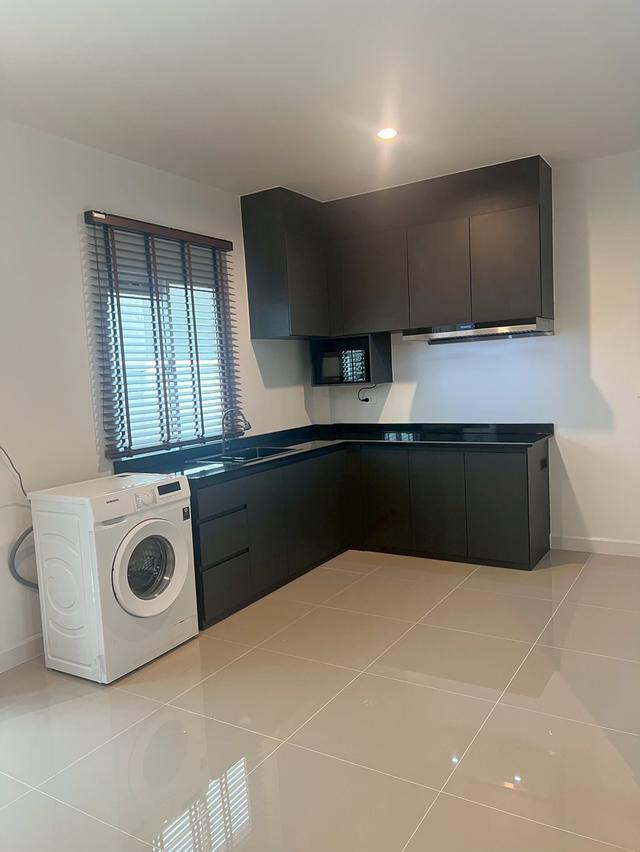 ให้เช่าทาว์นโฮมตกแต่งพร้อมอยู่ หมู่บ้านเอซเซน ปิ่นเกล้า-พุทธมณฑล สาย5 (EZZEN ศาลายา) 8