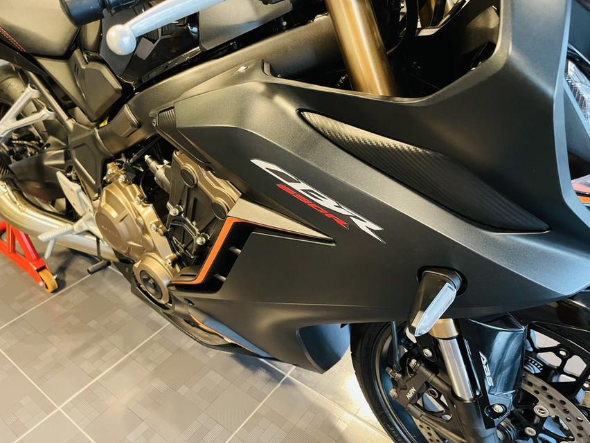Cbr650r/2022 10