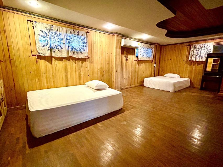 Boutique hotel and resort for sale at a very special price. Can be converted into a private residence, ready to move in, with stunning mountain views. 9