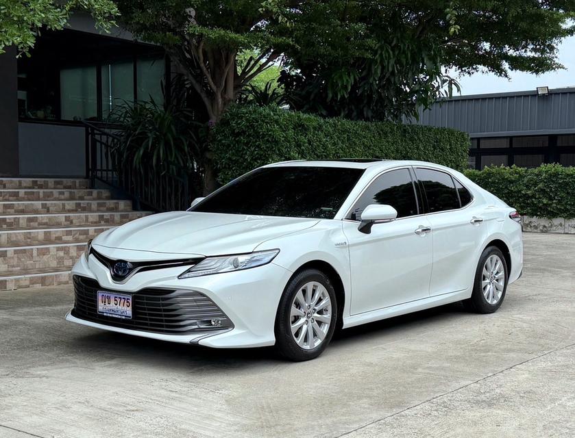 2021 TOYOTA CAMRY HV PREMIUM รถมือเดียว 70,000 กม สภาพป้ายแดง เข้าศูนย์ทุกระยะ รถไม่เคยมีอุบัติเหตุครับ