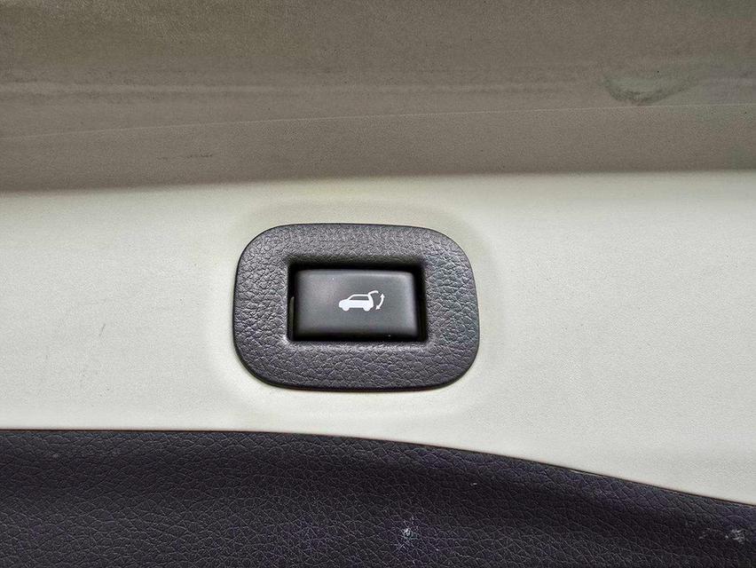 รหัสรถ WMT2013 X-TRAIL 2.0 V 4WD รถปี 2015 ไมล์ 222,376 km 19